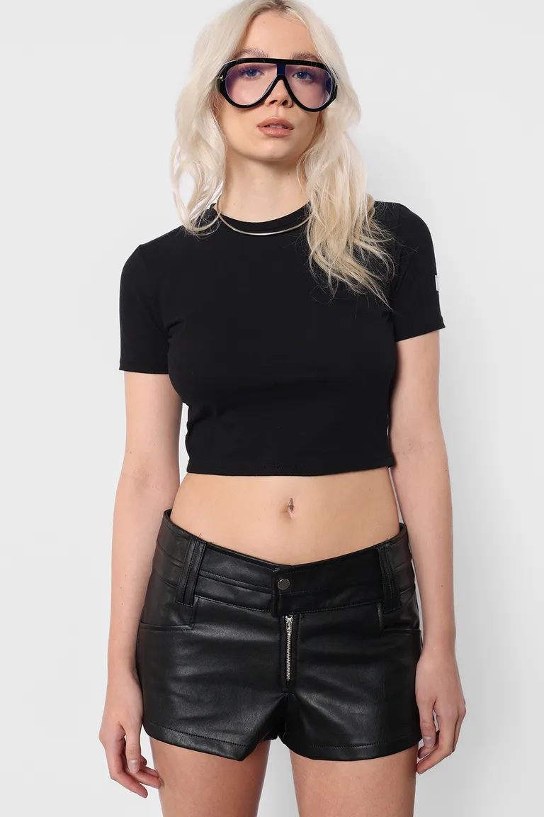 Remera ajustada de algodón con detalle transparente en manga de Top White en Remeras para argentina