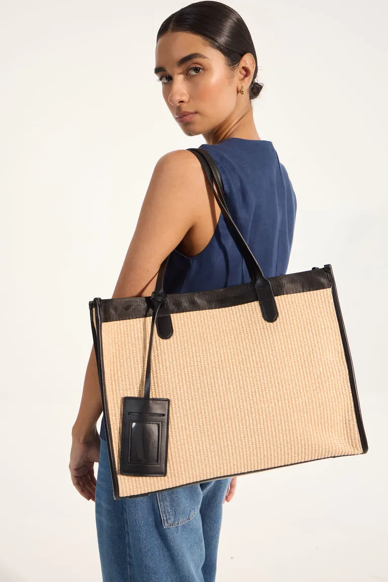 Bolso de mano de símil rafia con detalles en piel sintética de Portsaid en Bolsos y Carteras para argentina