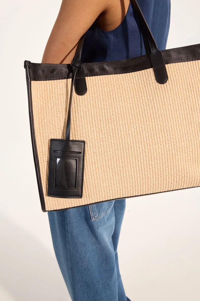 Bolso de mano de símil rafia con detalles en piel sintética de Portsaid en Bolsos y Carteras para argentina