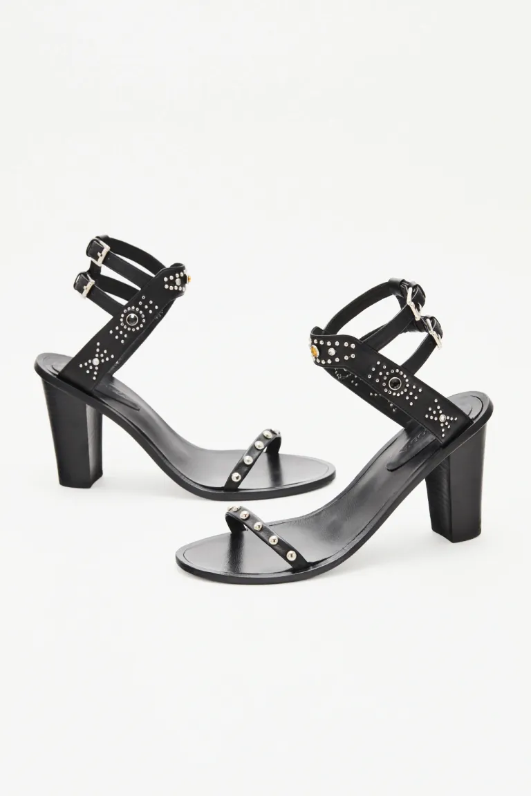 Sandalias altas de cuero con detalles de remaches y piedras para un look de noche de Rapsodia en Sandalias para argentina