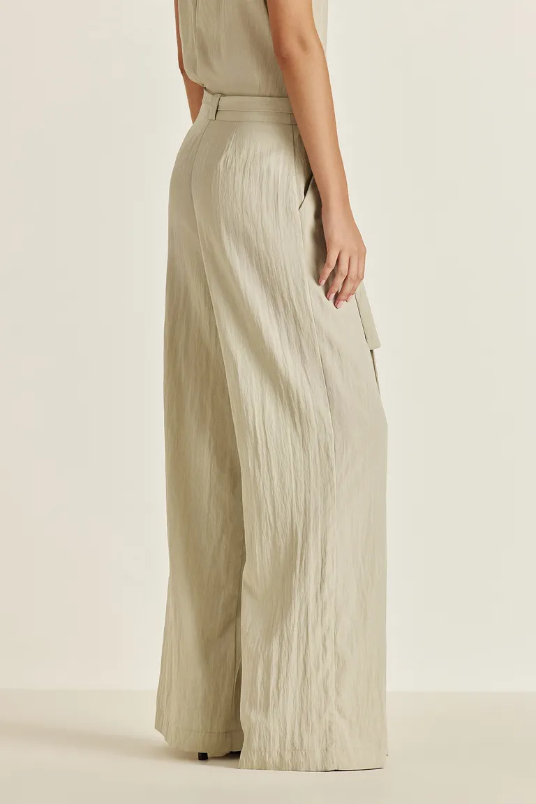 Pantalón fluido y relajado en tono beige con ajuste de cintura de Tucci en Pantalones para argentina