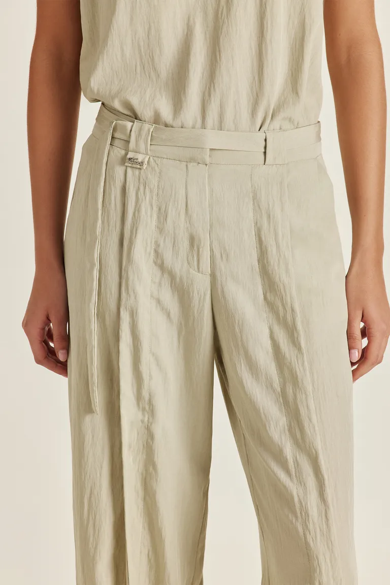 Pantalón fluido y relajado en tono beige con ajuste de cintura de Tucci en Pantalones para argentina