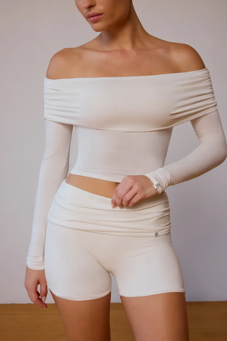 Top manga larga hombros descubiertos de Oh Polly en Tops para argentina