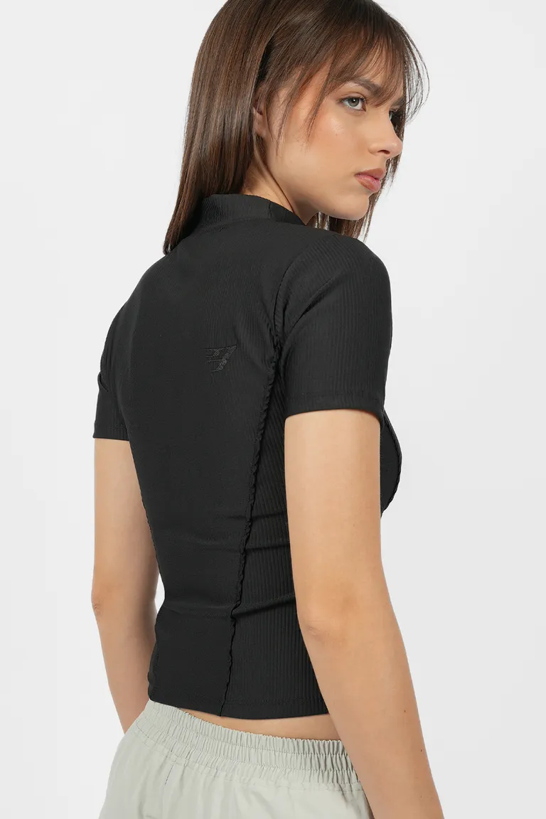 Top de punto de ribb negro con detalles bordados en la espalda de Top White en Tops para argentina