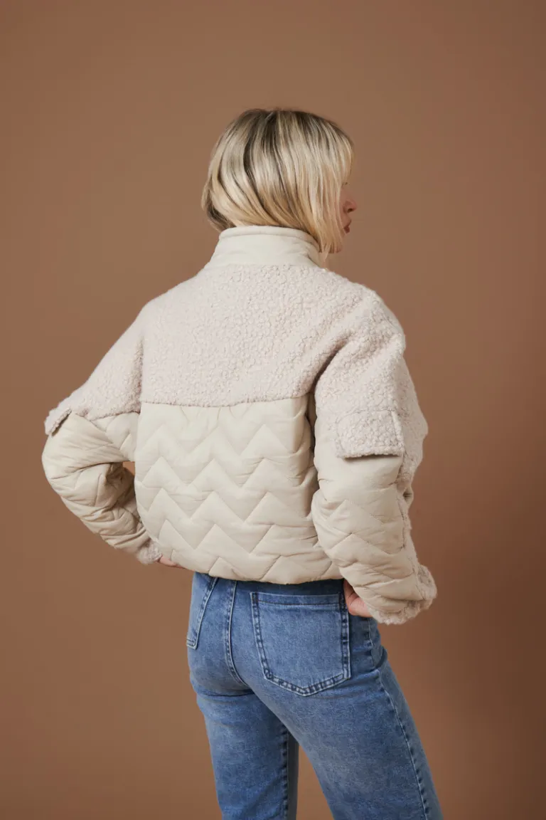 Chaqueta artic de diseño moderno y abrigador para mujer de Apricot en Chaquetas para argentina