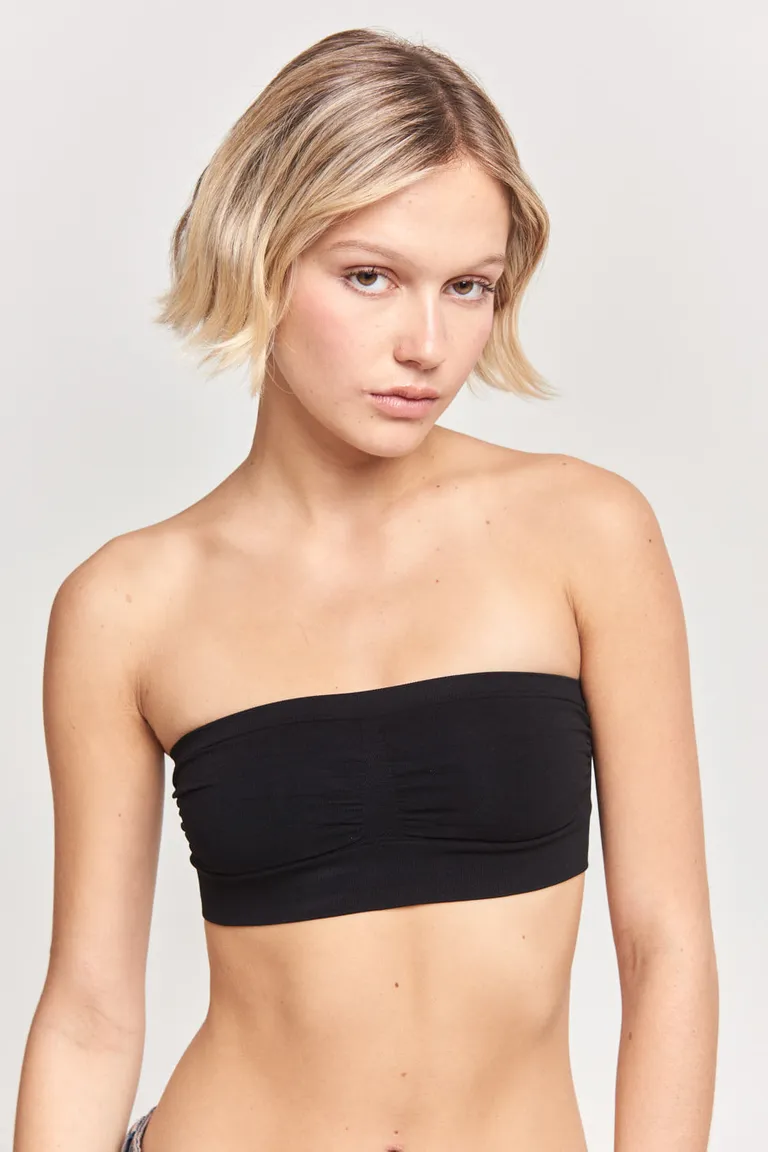 Top bandeau sin mangas con detalle de frunce en el centro de 47 Street en Tops para argentina