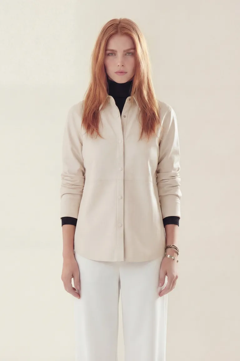 Camisa con botones al frente y cuello camisero de diseño clásico de Akiabara en Camisas para argentina