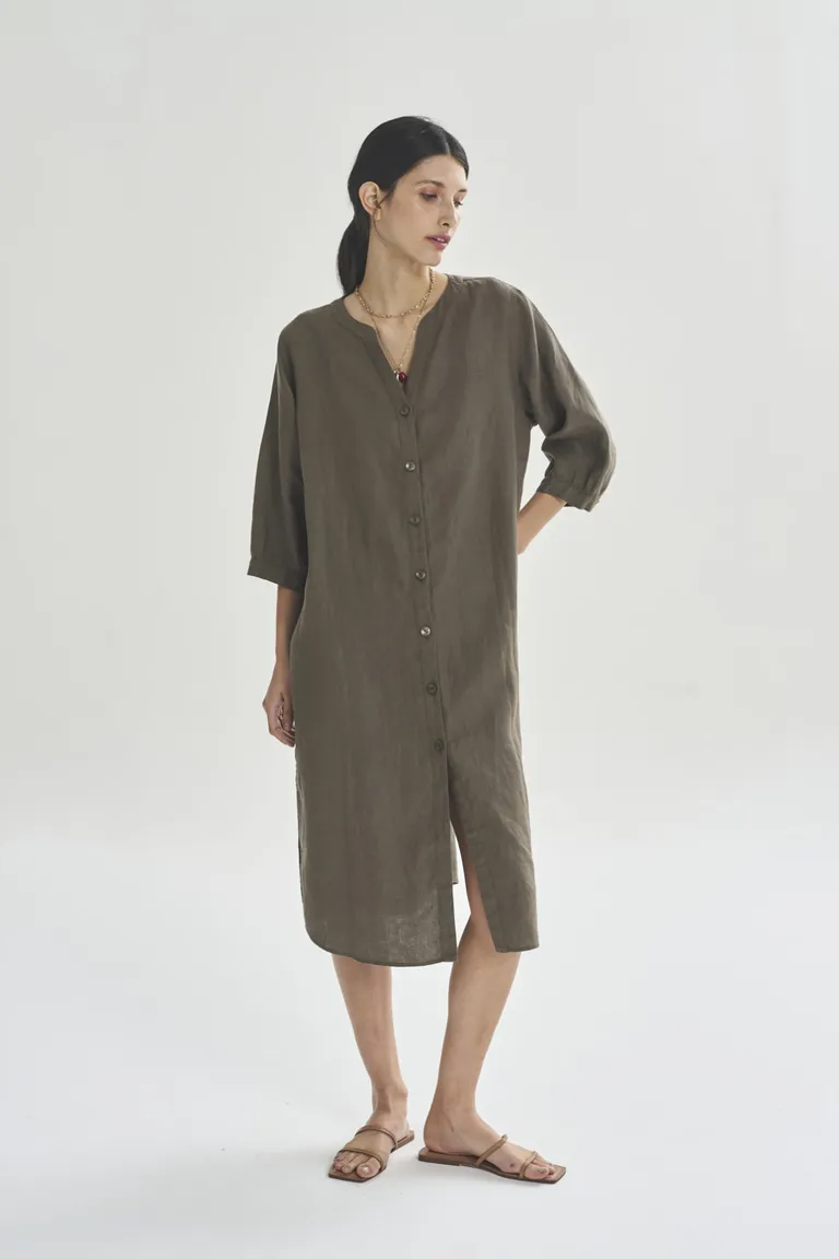 Vestido largo de tela suave y fluida en color marrón para mujer de Akiabara en Vestidos para argentina