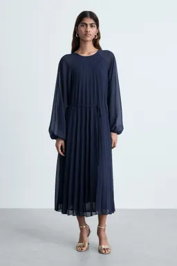 Vestido plisado con lazo de Mango en Vestidos para argentina