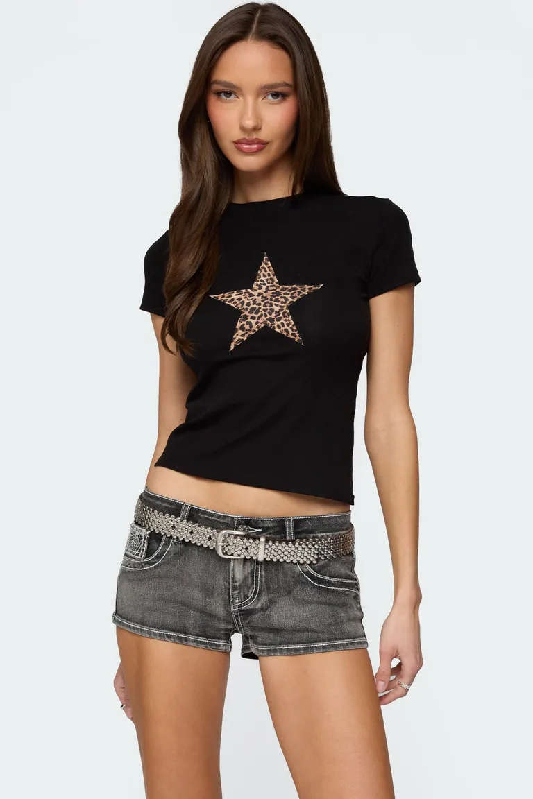 Remera narla estrella leopardo de Edikted en Remeras para argentina