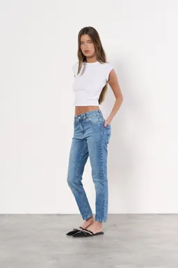 Jean denim chupín cedric de Magda en Pantalones para argentina