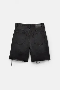 Bermuda denim straight rotos de Pull&Bear en Bermudas y Shorts para argentina