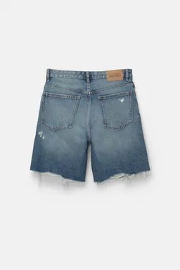 Bermuda denim straight rotos de Pull&Bear en Bermudas y Shorts para argentina