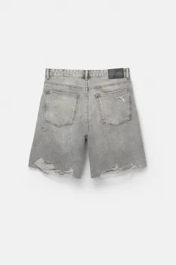 Bermuda denim straight rotos de Pull&Bear en Bermudas y Shorts para argentina
