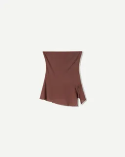 Top bandeau asimétrico crepé de Bershka en Tops para argentina
