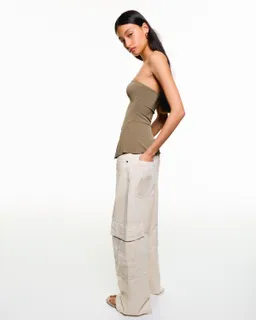 Top bandeau asimétrico crepé de Bershka en Tops para argentina