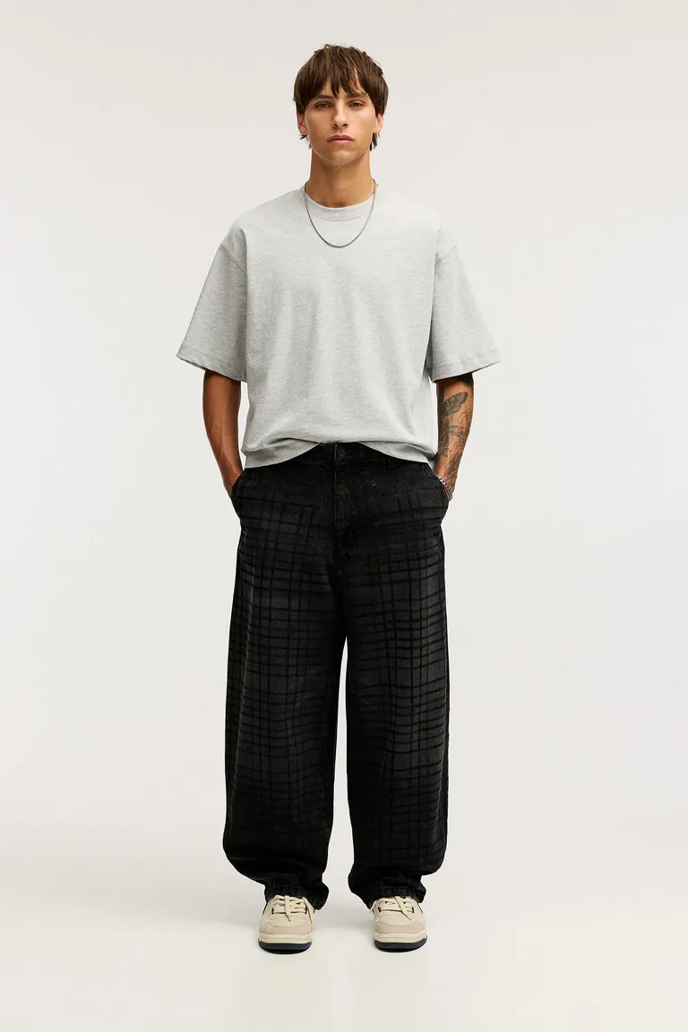 Jeans skater cuadros de Pull&Bear en Pantalones para argentina