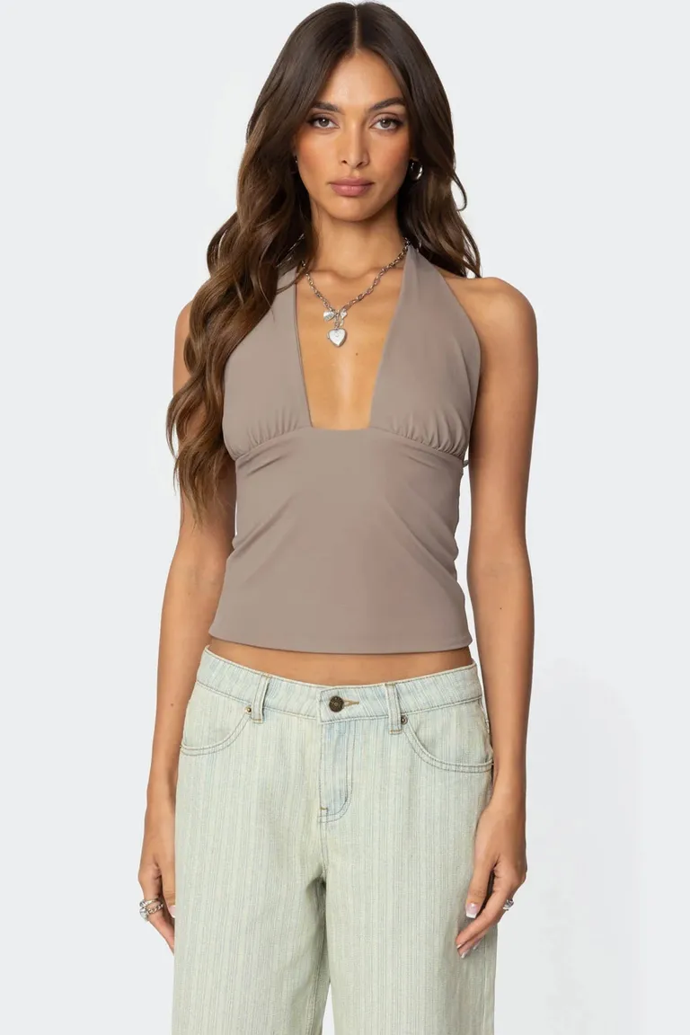 Top halter escote profundo mila de Edikted en Tops para argentina