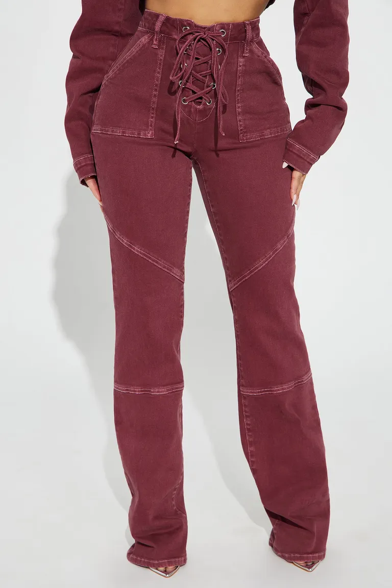 Jeans bootcut acordonados de Fashion Nova en Pantalones para argentina