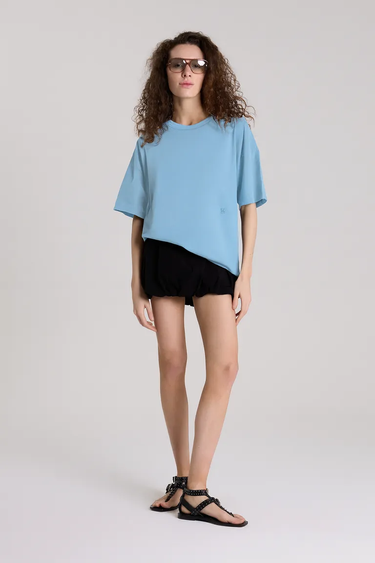 Remera de manga corta en color celeste para mujer de Maria Cher en Remeras para argentina