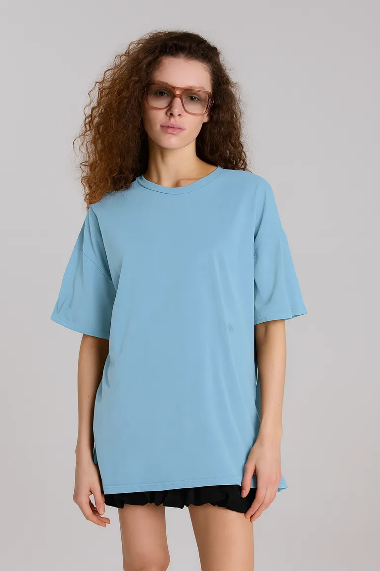 Remera de manga corta en color celeste para mujer de Maria Cher en Remeras para argentina