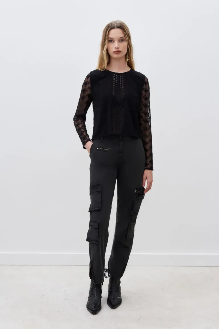 Pantalón cargo de corte recto y tiro medio con ajustes en la cintura y botamanga de Rapsodia en Pantalones para argentina