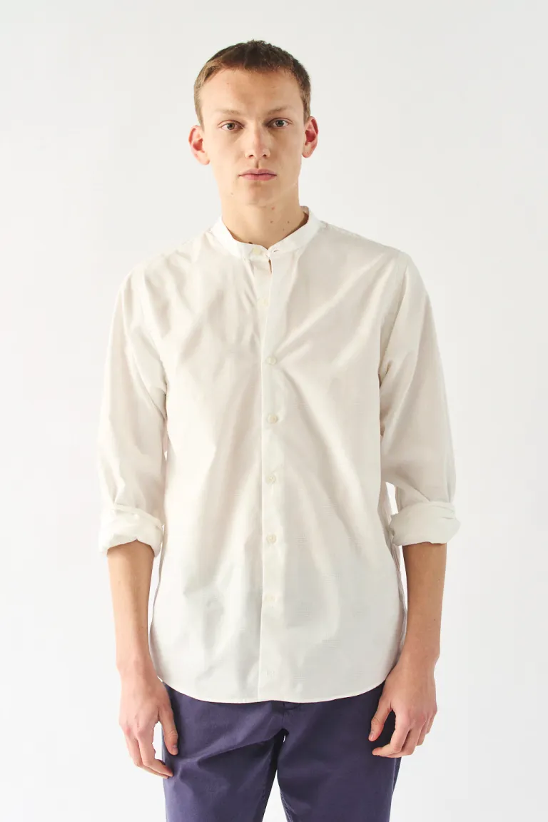 Camisa de poplin con textura de lunares a tono y cuello mao para hombre de Bensimon en Camisas para argentina