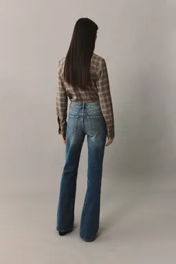 Jeans flare tiro alto de Mango en Pantalones para argentina