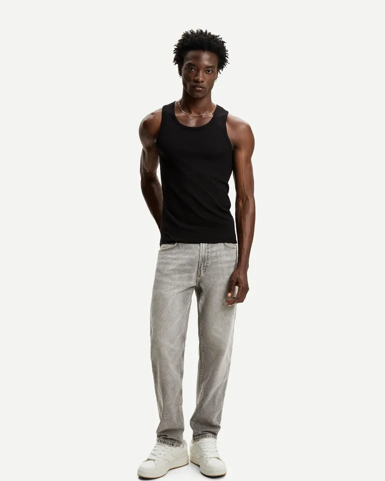 Jeans corte recto de Bershka en Pantalones para argentina