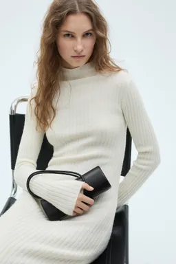 Bolso clutch doble asa de Mango en Bolsos y Carteras para argentina