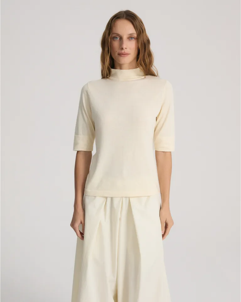 Remera de mangas al codo con cuello polera y calce regular de Blue Sheep en Remeras para argentina