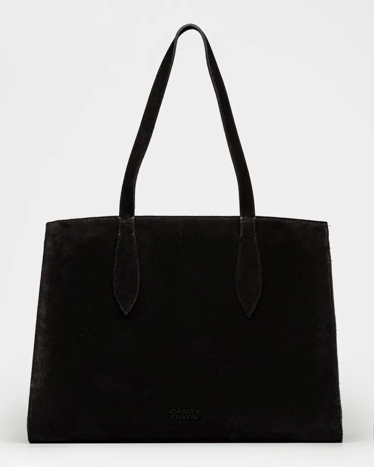 Cartera de cuero negra de gran capacidad, con asa larga y diseño adaptable a cualquier estilo de Prüne en Bolsos y Carteras para argentina