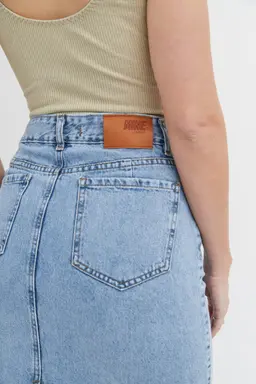 Pollera rígida de Hella en Faldas para argentina