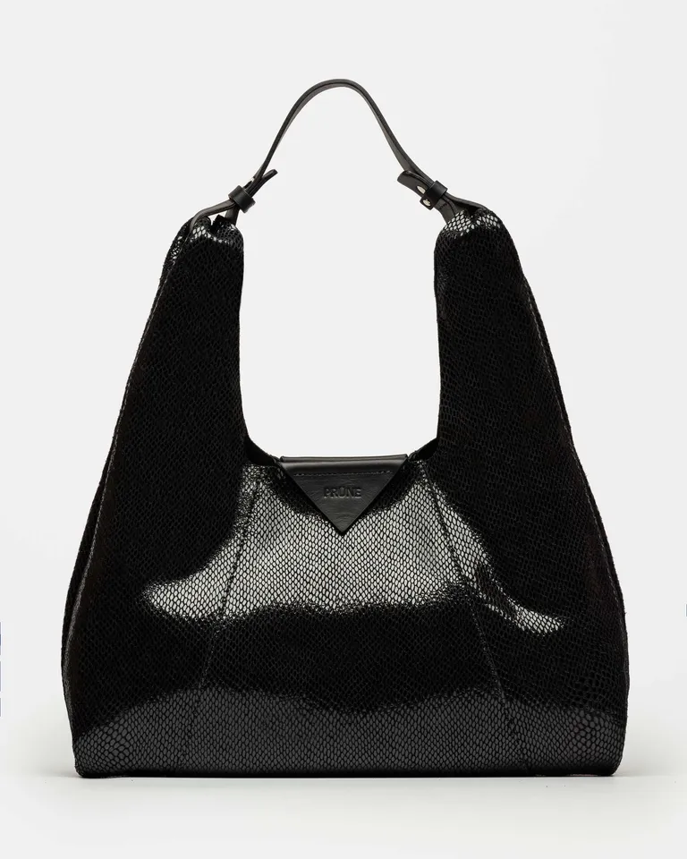 Cartera de hombro de cuero con estampado de serpiente, práctica y de diseño minimalista de Prüne en Bolsos y Carteras para argentina