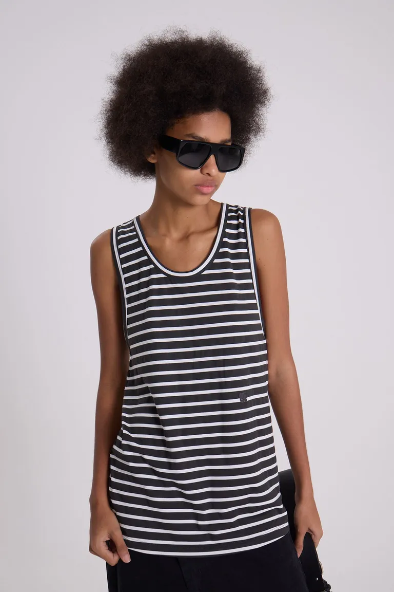 Musculosa con escote redondo a rayas diseño casual para mujer de Maria Cher en Remeras para argentina