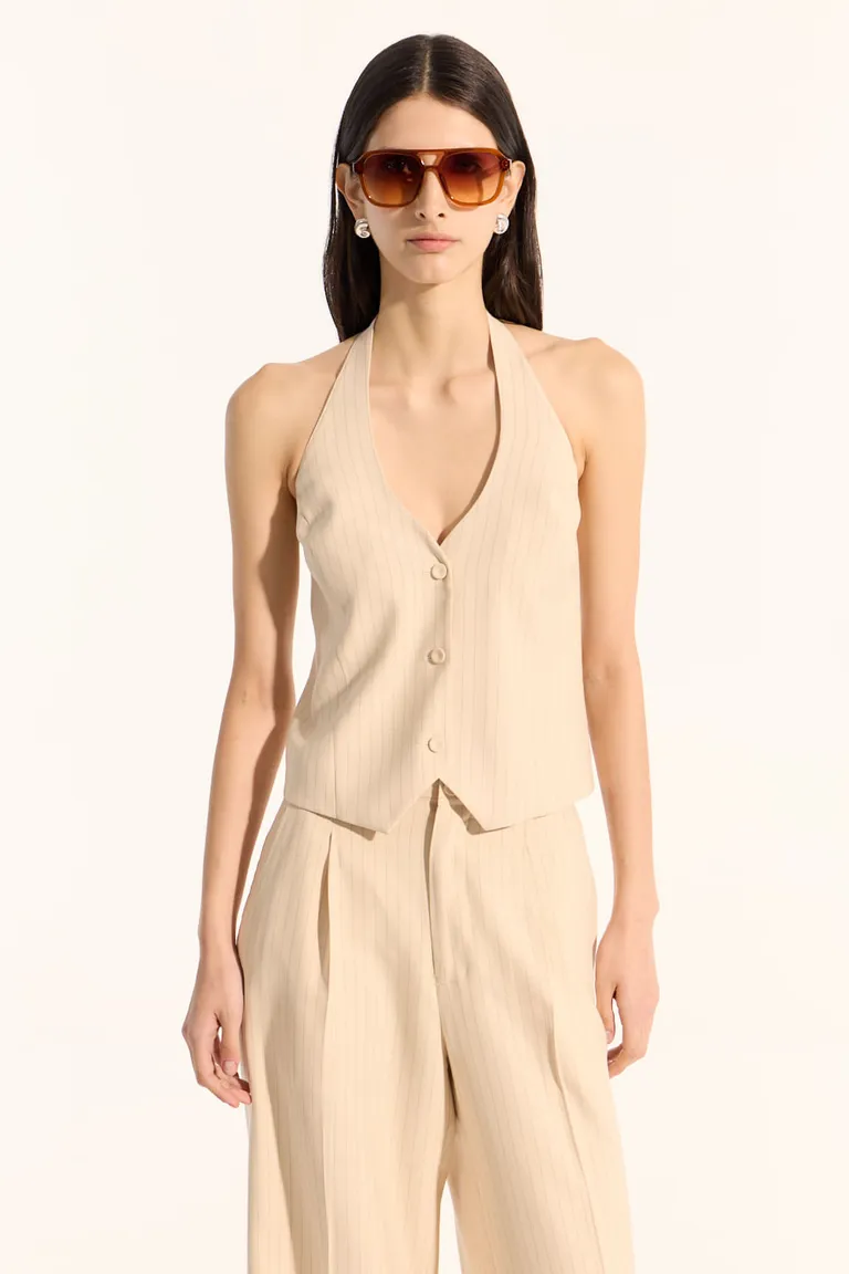 Chaleco sastrero entallado de espalda descubierta, un diseño elegante y sofisticado para tus salidas de Portsaid en Chalecos para argentina