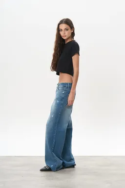 Jean denim henry tiro bajo ancho de Magda en Pantalones para argentina