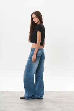 Jean denim henry tiro bajo ancho de Magda en Pantalones para argentina