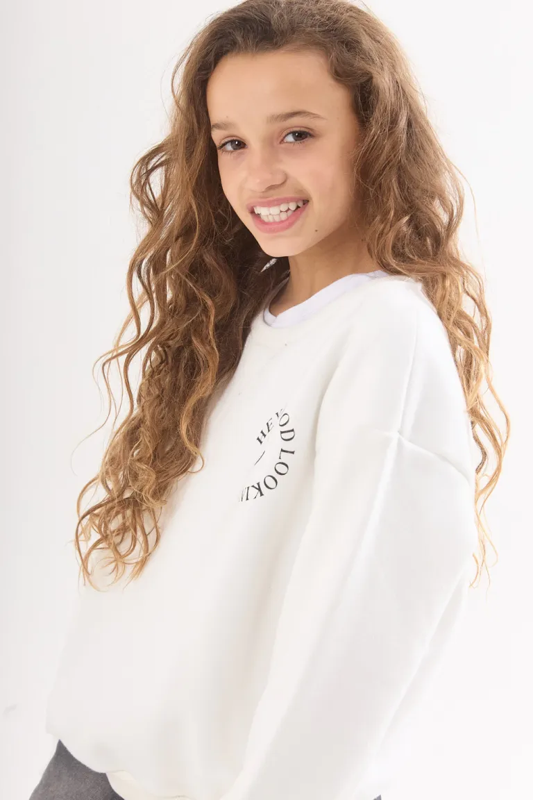 Buzo de frisa negro con diseño sencillo y elegante de Belle en Buzos y Sweaters para argentina