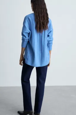 Cárdigan largo con botones de Mango en Buzos y Sweaters para argentina