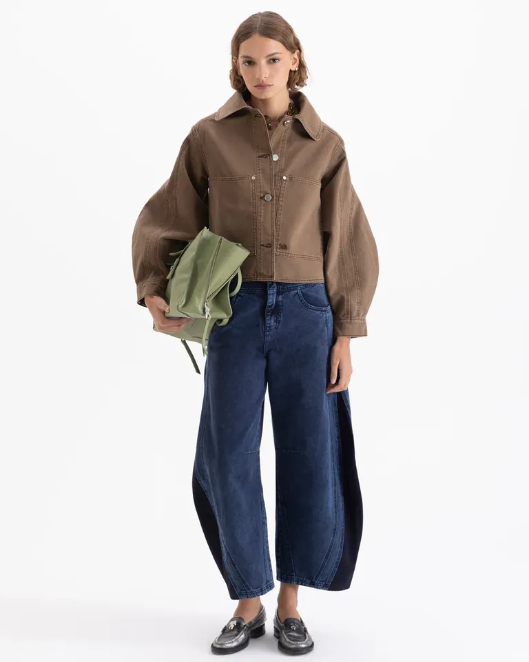 Chaqueta corta con mangas redondeadas y bolsillos plaqué frontales de Jazmin Chebar en Chaquetas para argentina