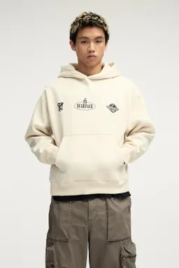 Buzo capucha scarface de Pull&Bear en Buzos y Sweaters para argentina