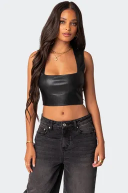 Crop top cuero sintético crescent de Edikted en Tops para argentina