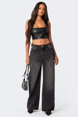 Crop top cuero sintético crescent de Edikted en Tops para argentina