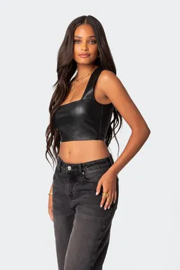 Crop top cuero sintético crescent de Edikted en Tops para argentina