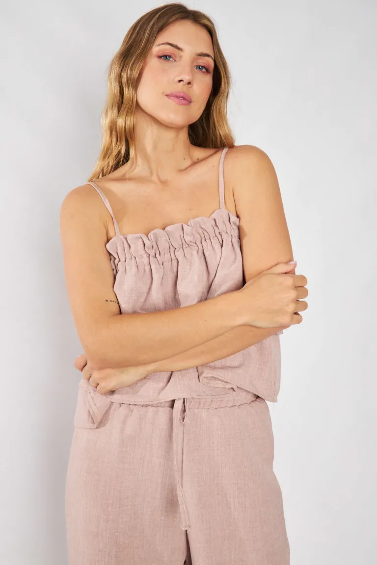 Blusa de lino con volantes, ideal para looks versátiles y elegantes de Belle en Blusas para argentina