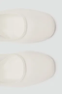 Zapato mesh tira hebilla de Mango en Zapatos con Tacos para argentina