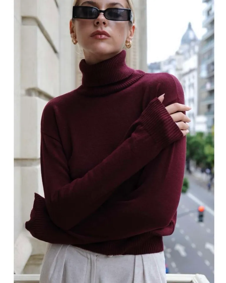 Prenda de vestir femenina, de manga larga, color rojo intenso y sencillo diseño de Hesed en Buzos y Sweaters para argentina