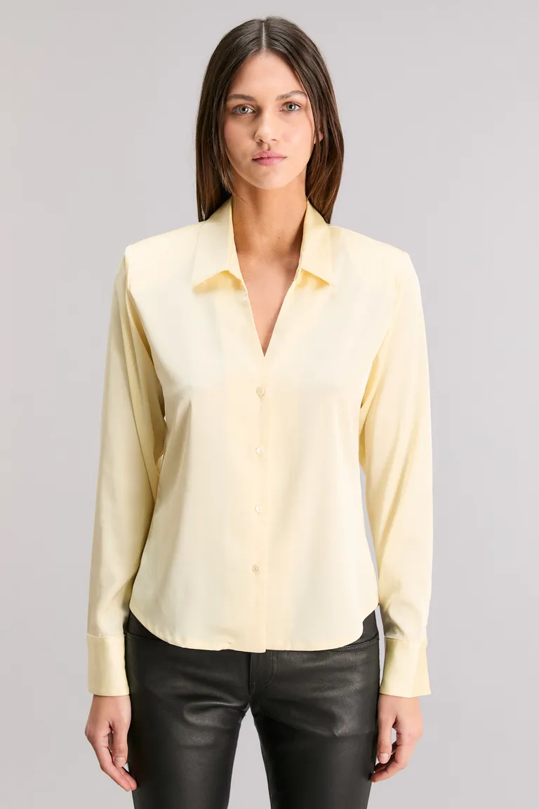 Camisa blanca de satén con corte slim y cierre de botones para mujer de Kosiuko en Camisas para argentina