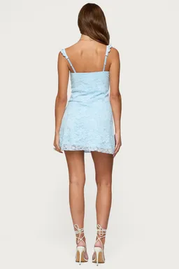 Mini vestido encaje stephanie de Edikted en Vestidos para argentina